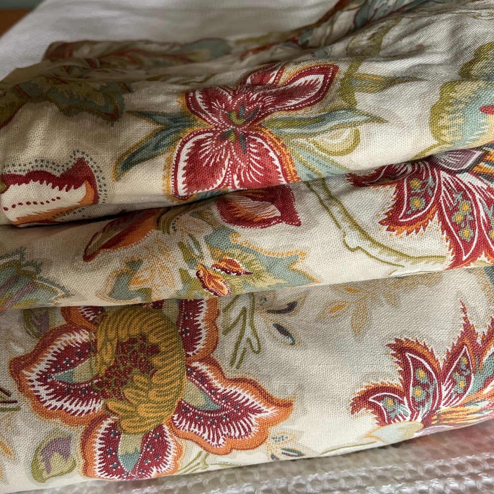 Pottery Barn Duvet Cover and Shams
